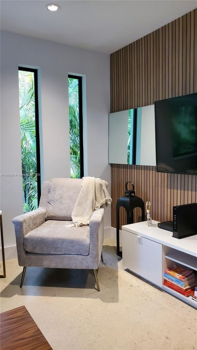 77 NE 43rd St, Unit 77, Miami, FL 33137 Photo