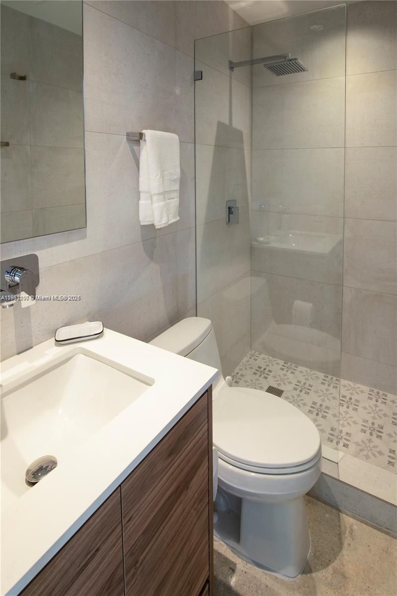 77 NE 43rd St, Unit 77, Miami, FL 33137 Photo