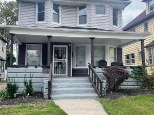10605 Ashbury Avenue, Cleveland, OH 44106