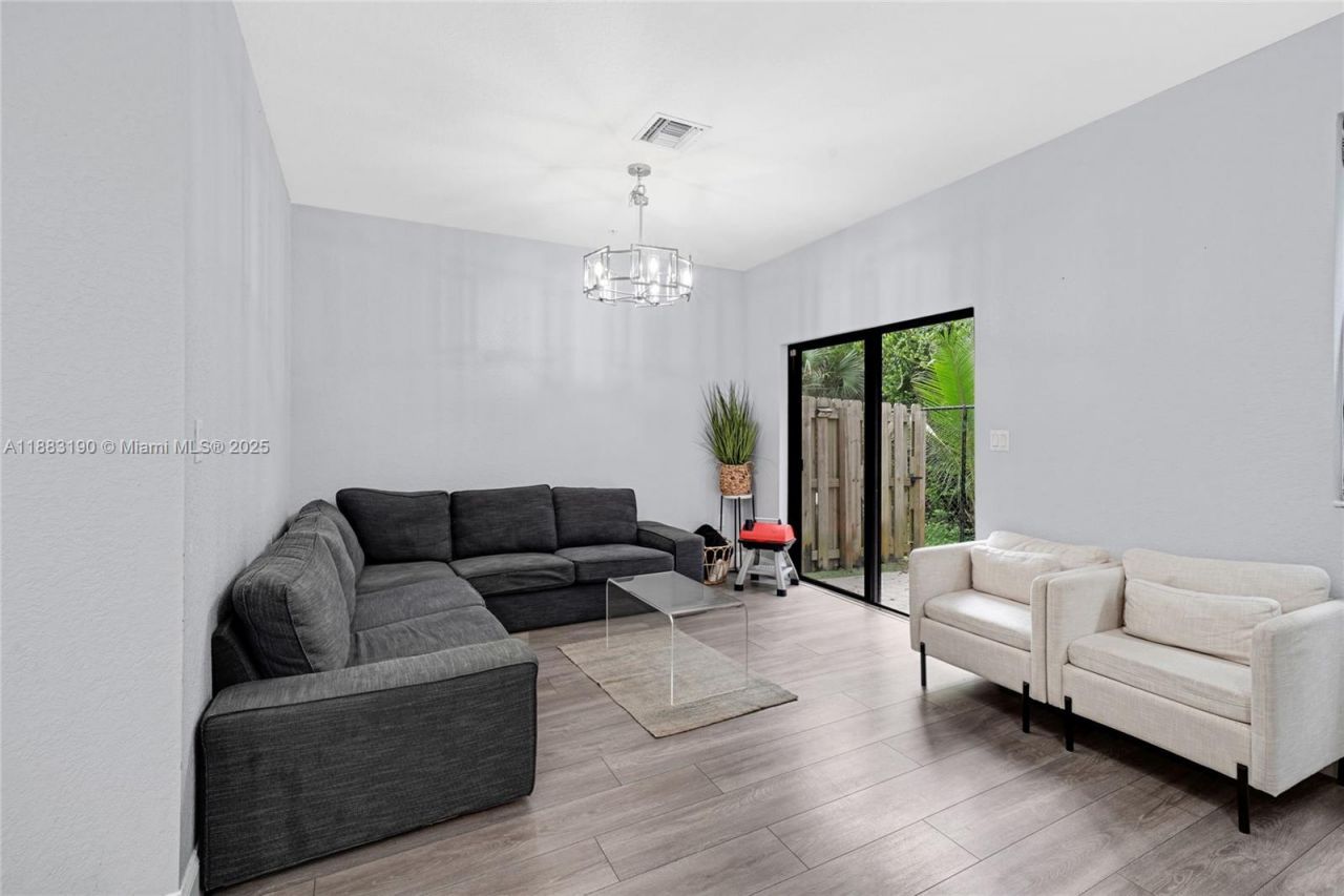 156 SW 185th Way, Pembroke Pines, FL 33029 Photo