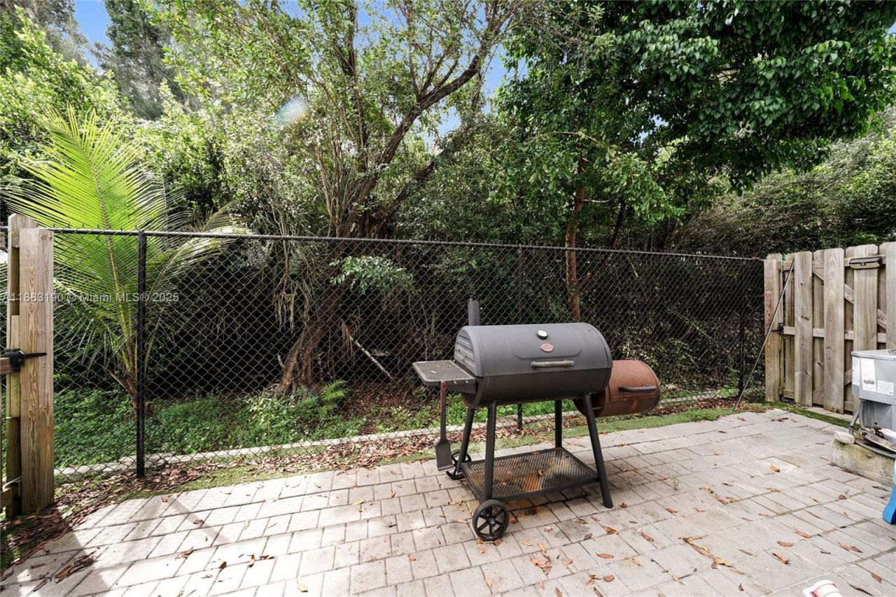 156 SW 185th Way, Pembroke Pines, FL 33029 Photo