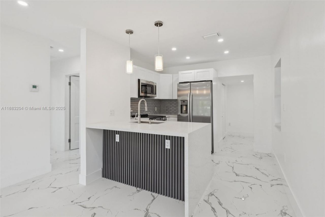 232 SW 22nd St, Fort Lauderdale, FL 33315 Photo