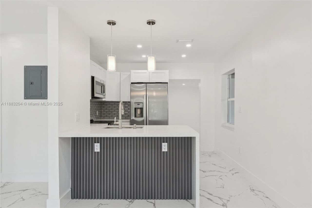 232 SW 22nd St, Fort Lauderdale, FL 33315 Photo