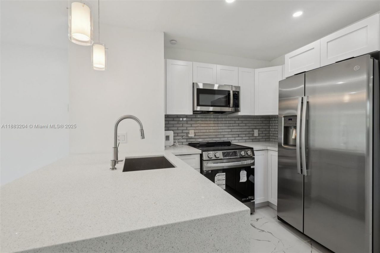 232 SW 22nd St, Fort Lauderdale, FL 33315 Photo