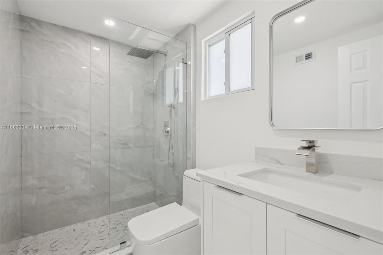 232 SW 22nd St, Fort Lauderdale, FL 33315 Photo