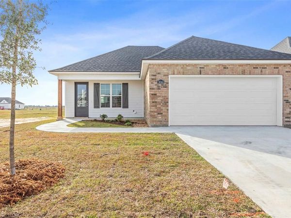 3044 Southern Trace Drive, Lake Charles, LA 70607