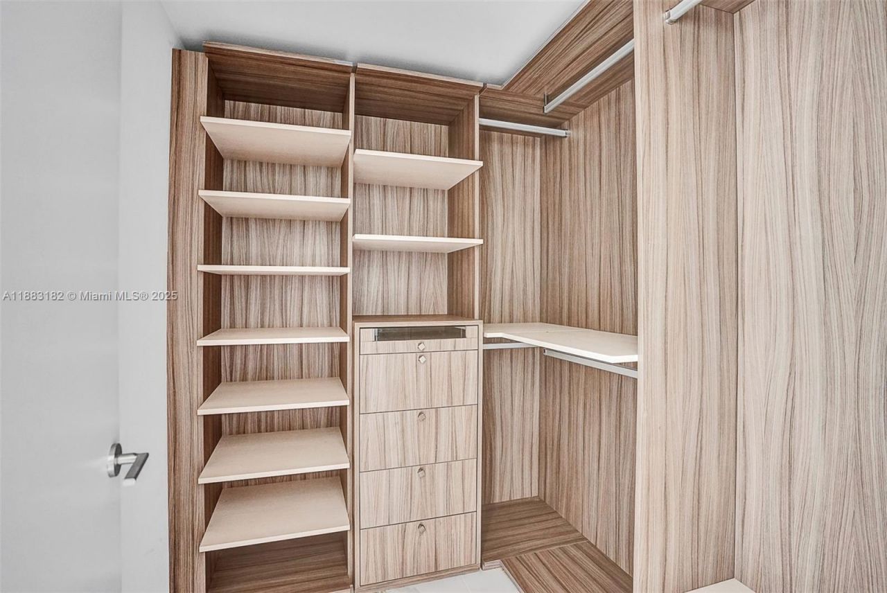 330 Sunny Isles Blvd, Unit 5-2205, Sunny Isles Beach, FL 33160 Photo