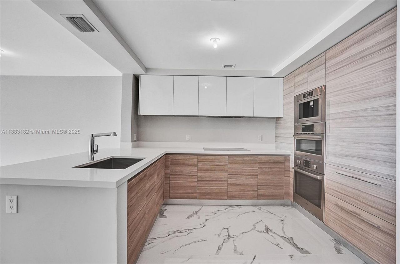 330 Sunny Isles Blvd, Unit 5-2205, Sunny Isles Beach, FL 33160 Photo