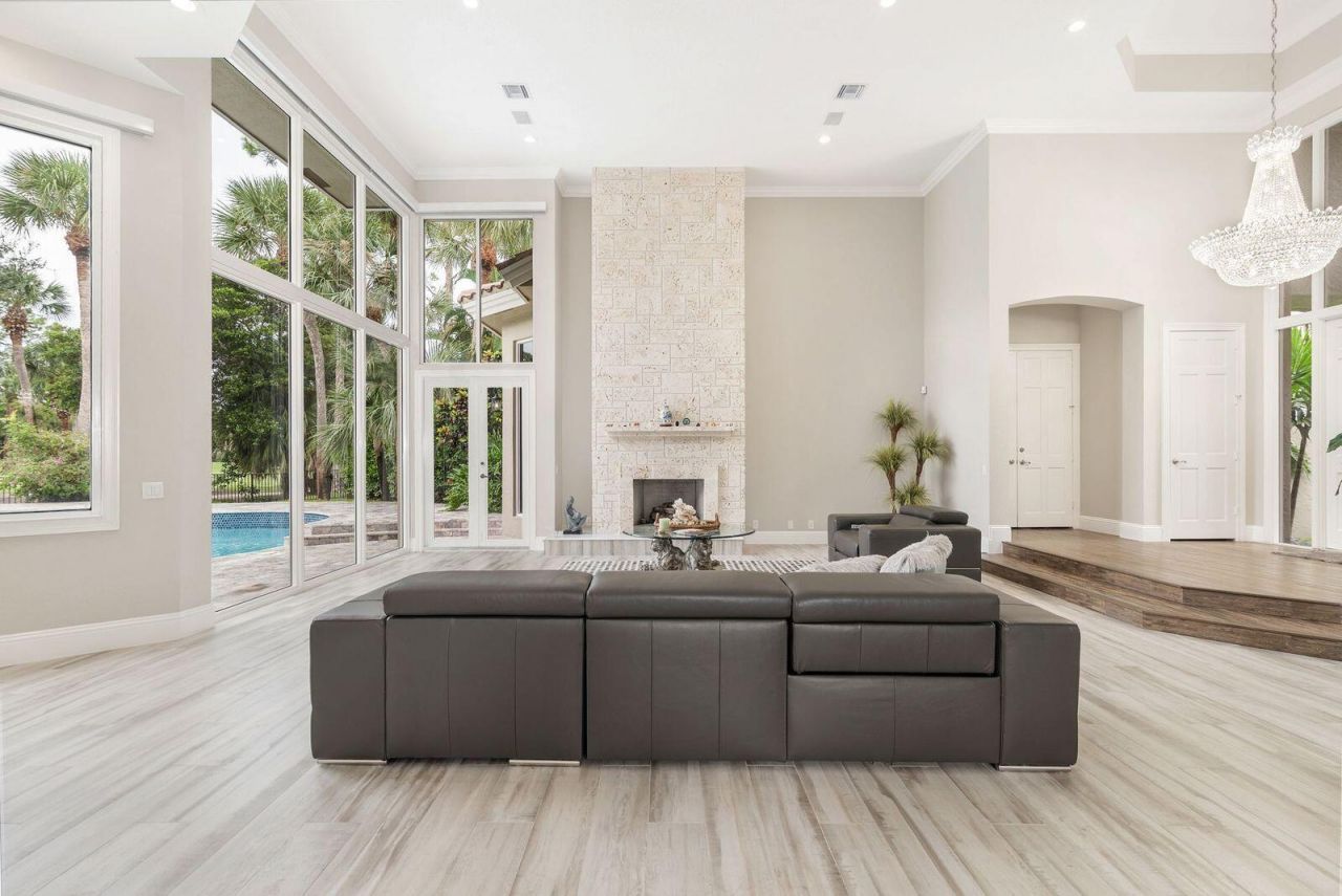 1543 Breakers West Boulevard, West Palm Beach, FL 33411 Photo