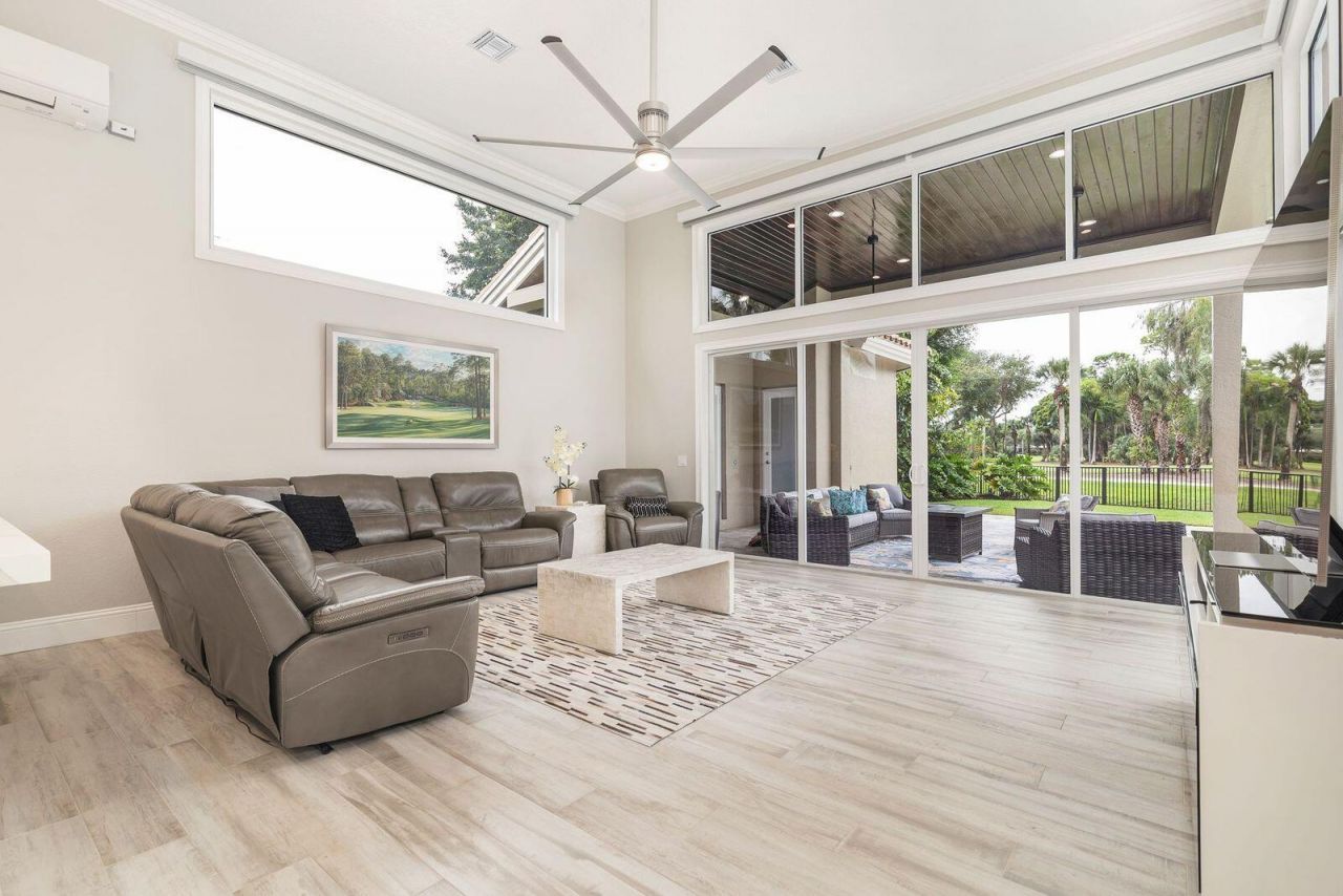 1543 Breakers West Boulevard, West Palm Beach, FL 33411 Photo