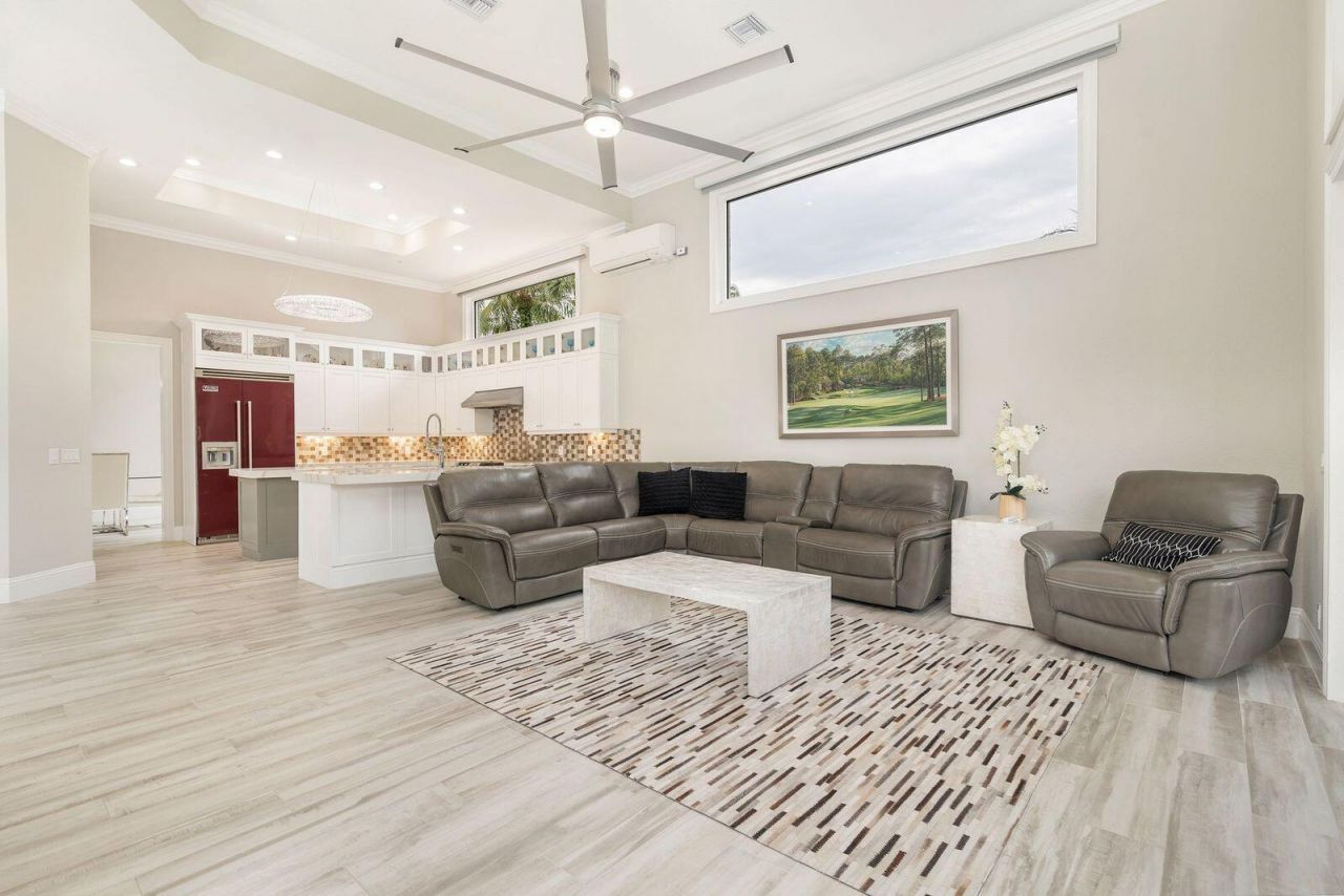 1543 Breakers West Boulevard, West Palm Beach, FL 33411 Photo