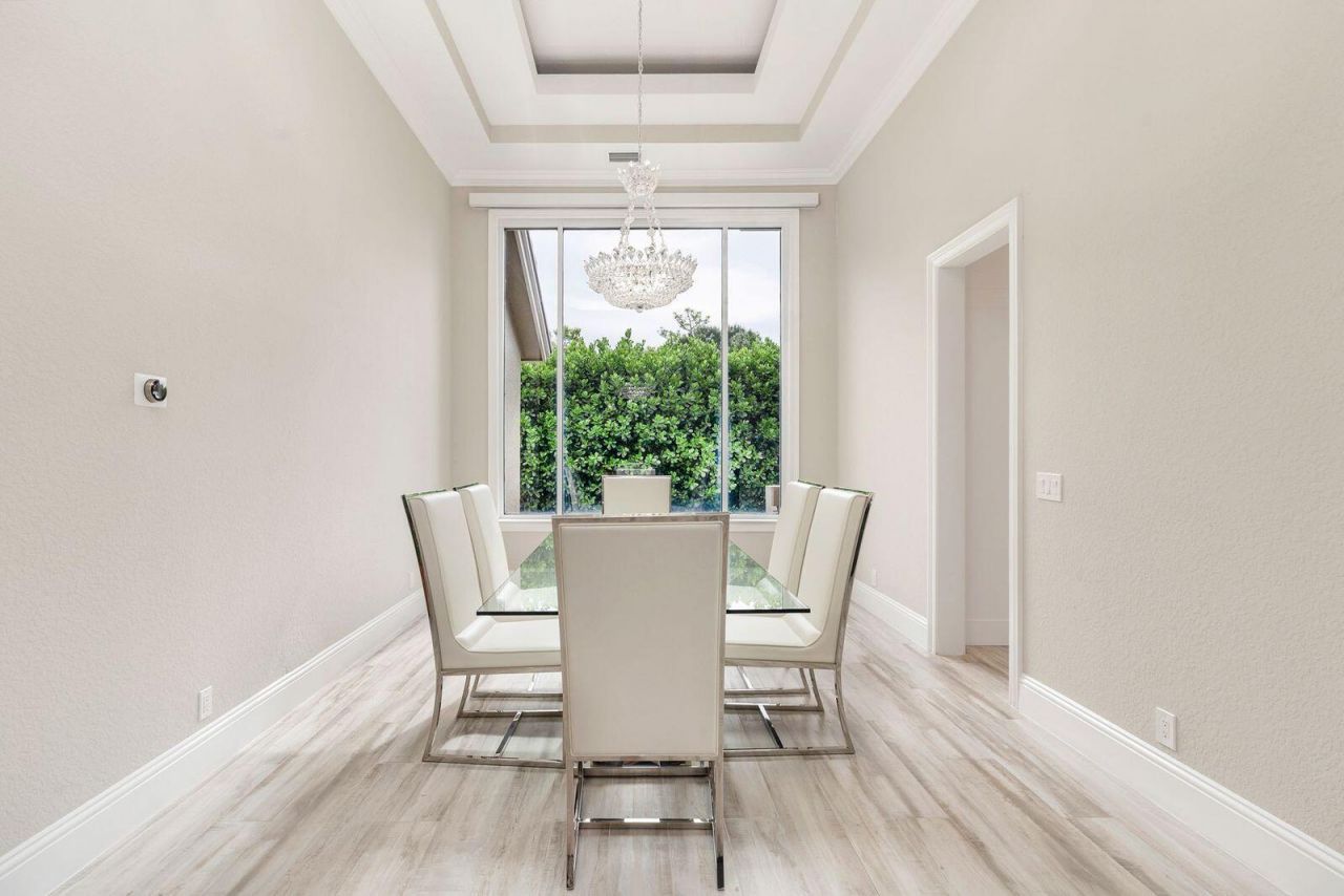 1543 Breakers West Boulevard, West Palm Beach, FL 33411 Photo