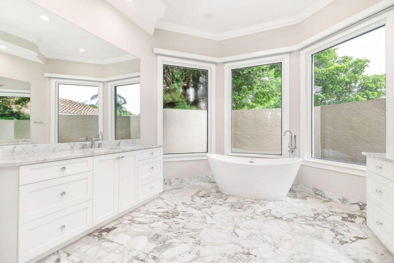 1543 Breakers West Boulevard, West Palm Beach, FL 33411 Photo