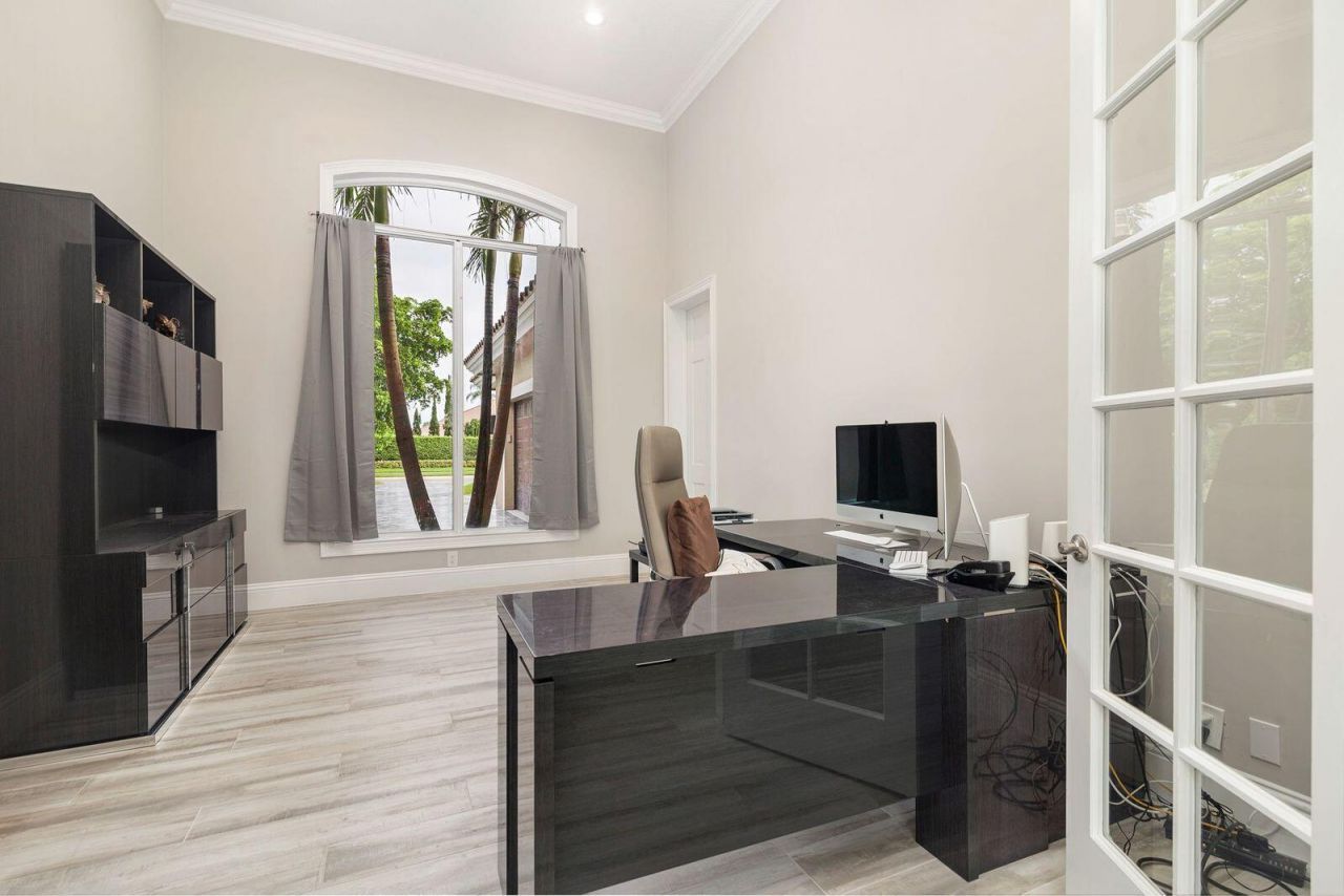 1543 Breakers West Boulevard, West Palm Beach, FL 33411 Photo