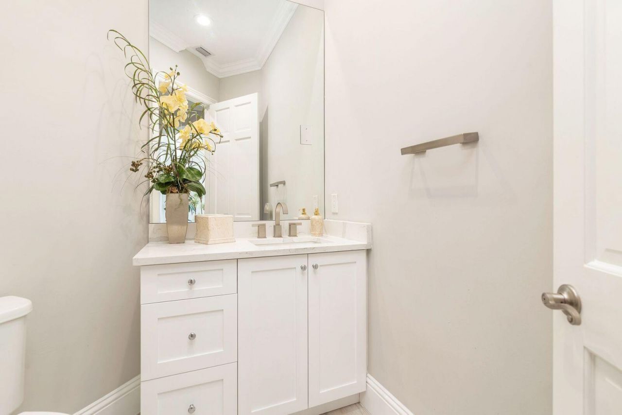 1543 Breakers West Boulevard, West Palm Beach, FL 33411 Photo