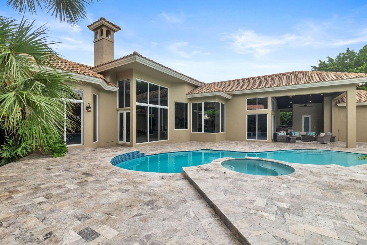 1543 Breakers West Boulevard, West Palm Beach, FL 33411 Photo