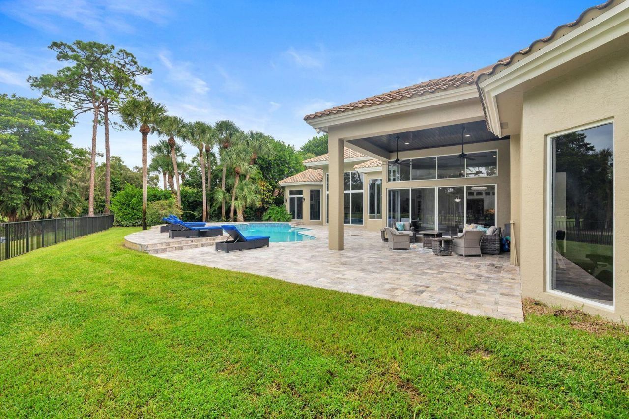 1543 Breakers West Boulevard, West Palm Beach, FL 33411 Photo