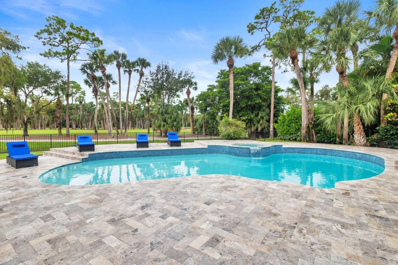 1543 Breakers West Boulevard, West Palm Beach, FL 33411 Photo