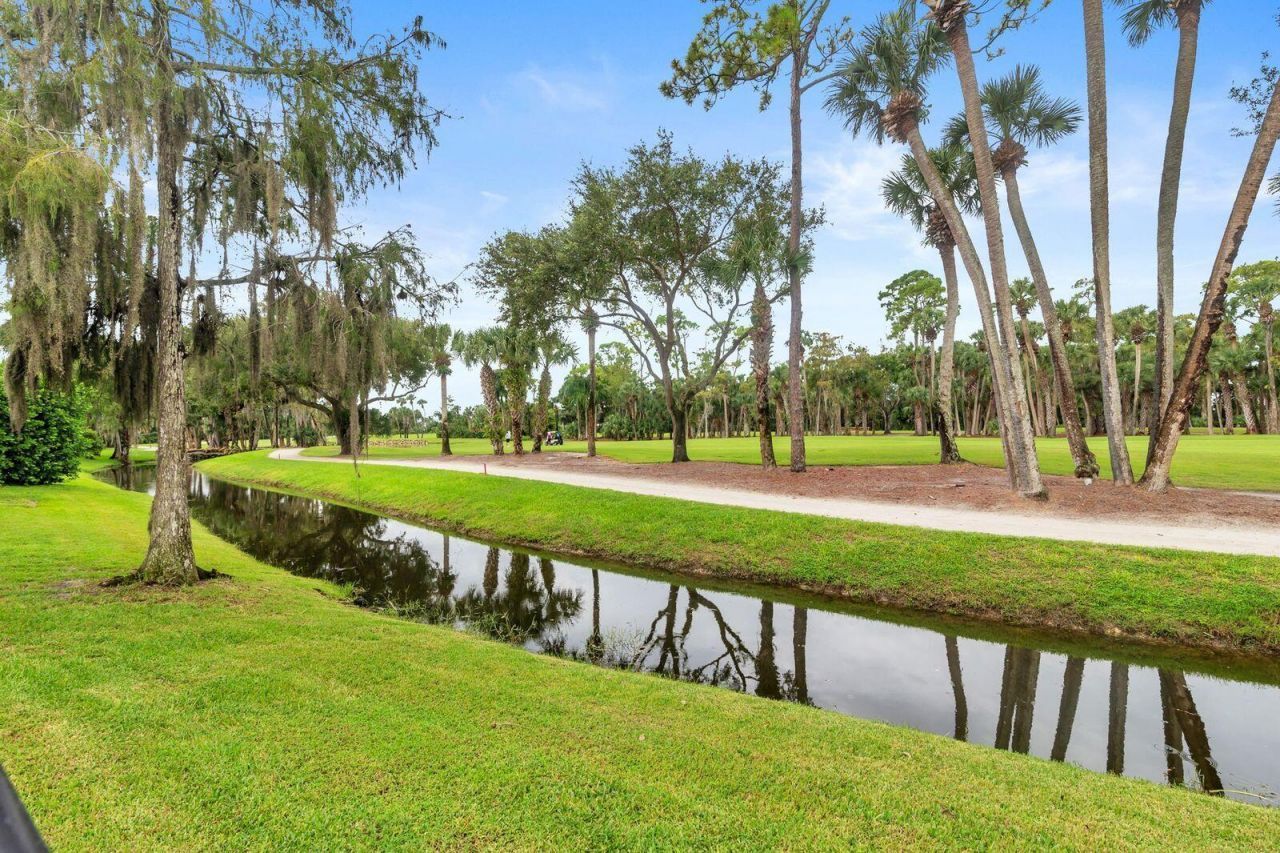 1543 Breakers West Boulevard, West Palm Beach, FL 33411 Photo