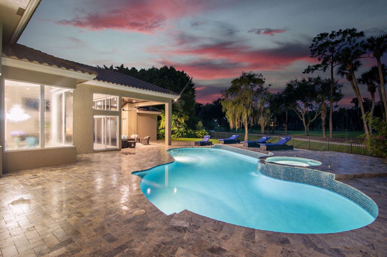 1543 Breakers West Boulevard, West Palm Beach, FL 33411 Photo