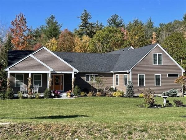 38 Countryside Drive, Brookline, NH 03033