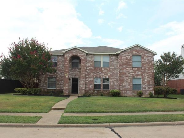630 Bluechalk Drive, Cedar Hill, TX 75104