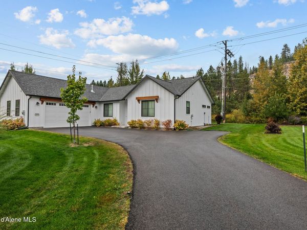 117 Hanson Ct, Dover, ID 83825