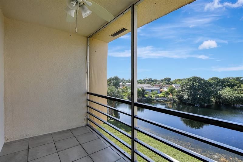 8225 Sunrise Lakes Boulevard, Unit 303, Sunrise, FL 33322 Photo