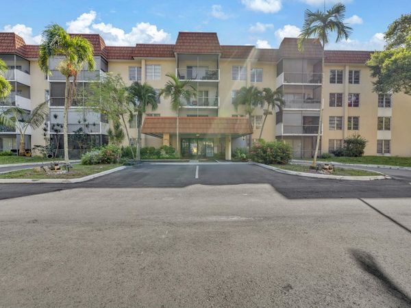 4166 Inverrary Drive, Unit 304, Lauderhill, FL 33319