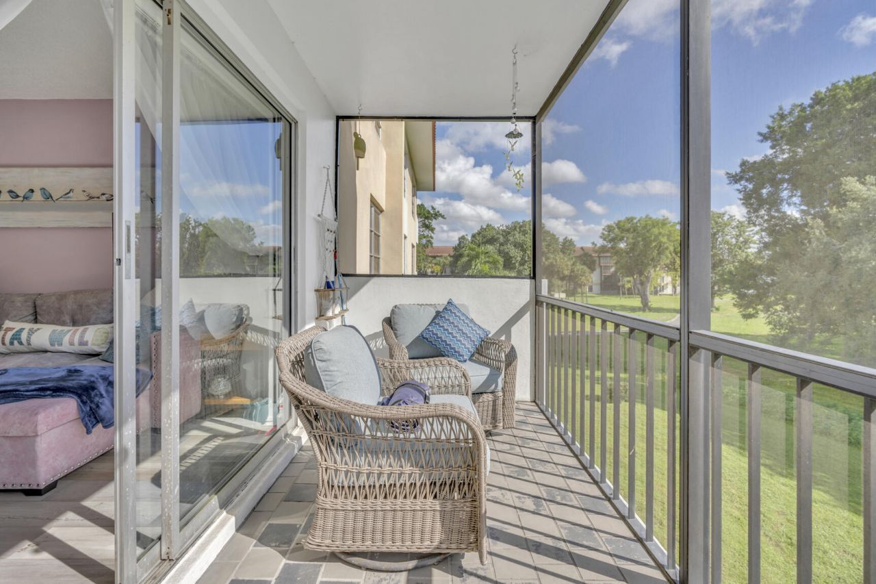 4166 Inverrary Drive, Unit 304, Lauderhill, FL 33319 Photo