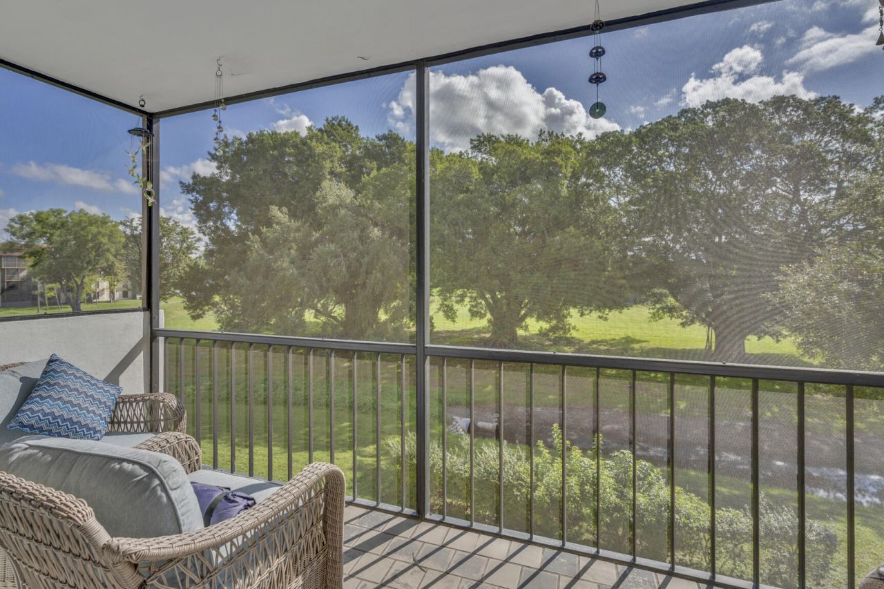 4166 Inverrary Drive, Unit 304, Lauderhill, FL 33319 Photo