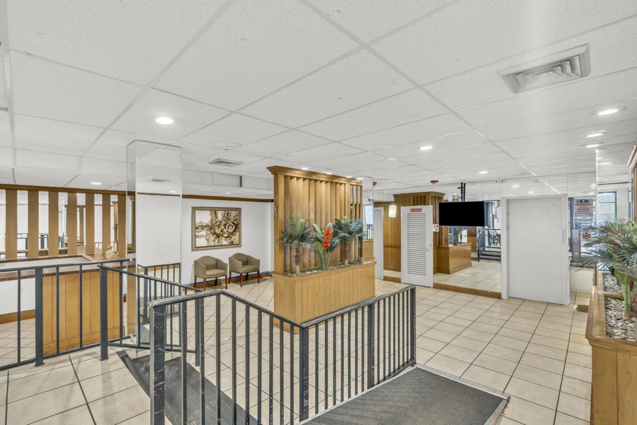 4166 Inverrary Drive, Unit 304, Lauderhill, FL 33319 Photo