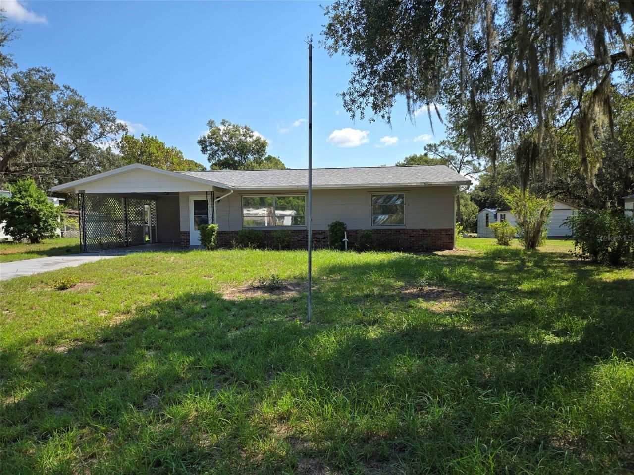 36904 Ridge Road, Fruitland Park, FL 34731 Main Photo