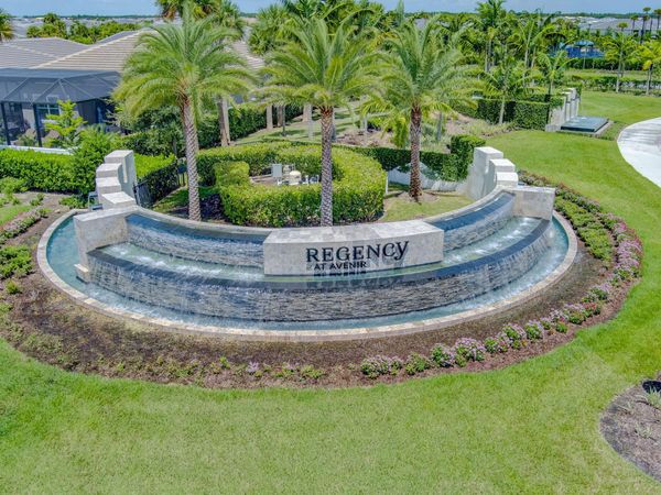 9901 Regency Way, Palm Beach Gardens, FL 33412