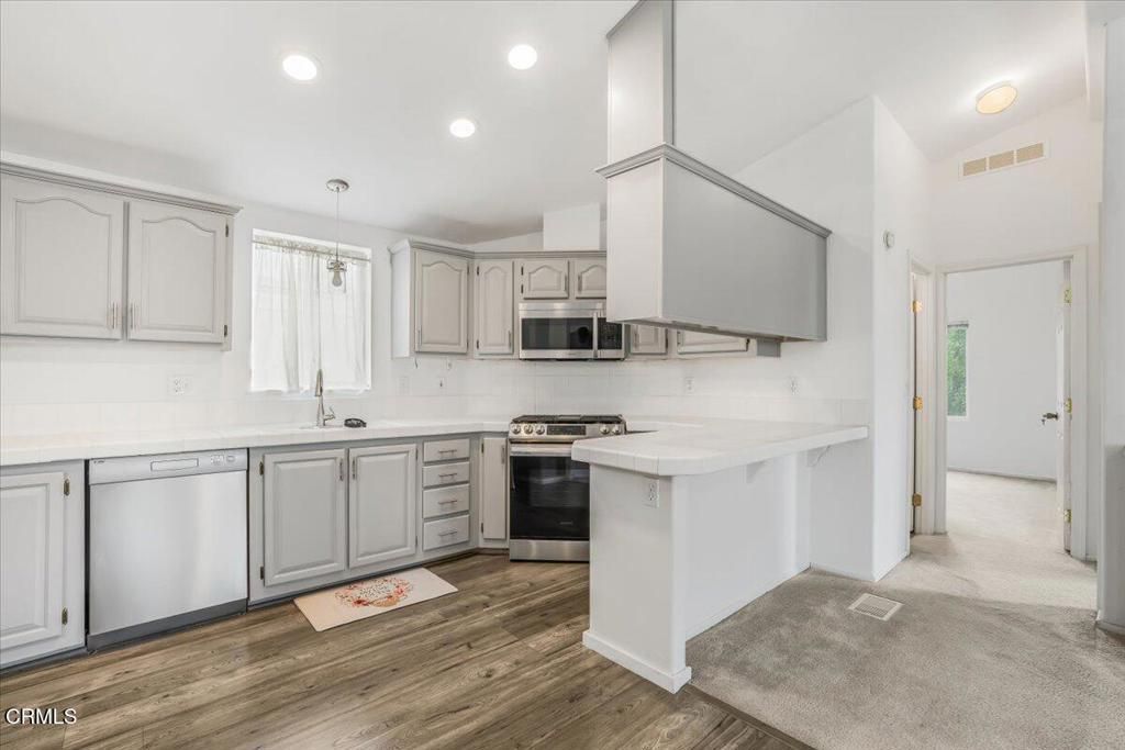 1075 Loma Drive, Unit 7, Ojai, CA 93023 Main Photo