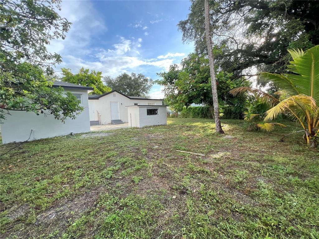 2340 NW 99th Terrace, Miami, FL 33147 Photo