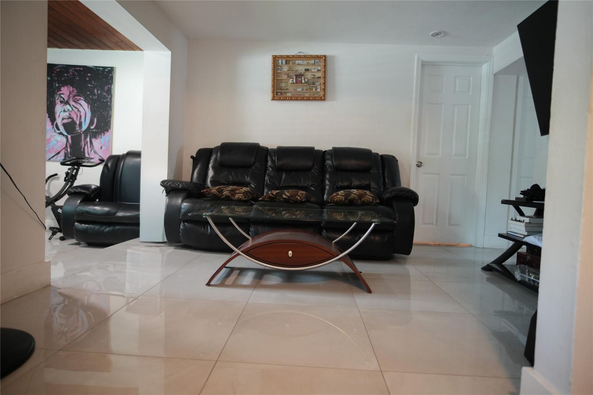 2340 NW 99th Terrace, Miami, FL 33147 Photo
