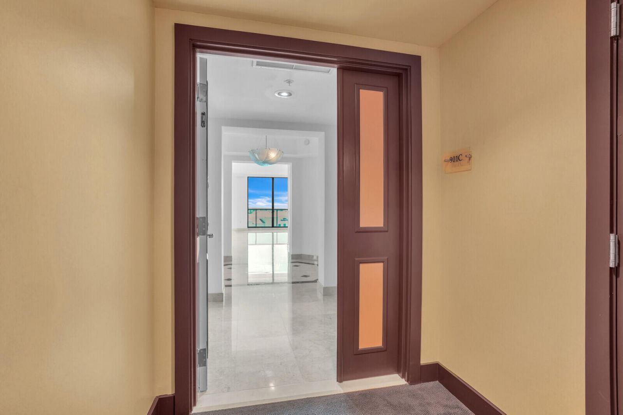 3630 Gardens 901c Parkway, Unit 901c, Palm Beach Gardens, FL 33410 Photo