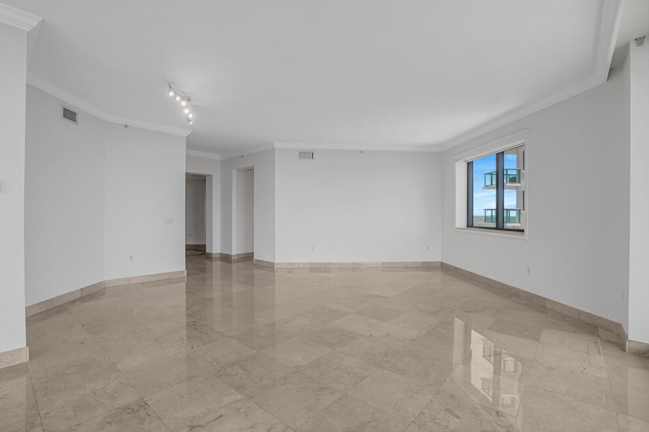 3630 Gardens 901c Parkway, Unit 901c, Palm Beach Gardens, FL 33410 Photo