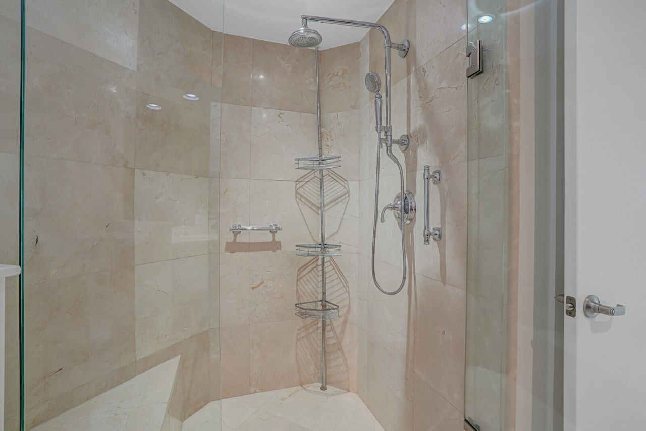 3630 Gardens 901c Parkway, Unit 901c, Palm Beach Gardens, FL 33410 Photo