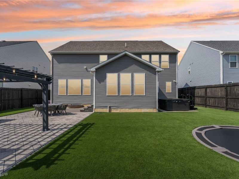 8809 Leatherleaf Drive, Columbia Station, OH 44028 Photo 2