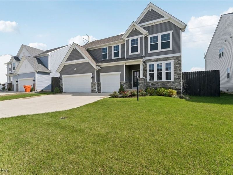 8809 Leatherleaf Drive, Columbia Station, OH 44028 Photo 3