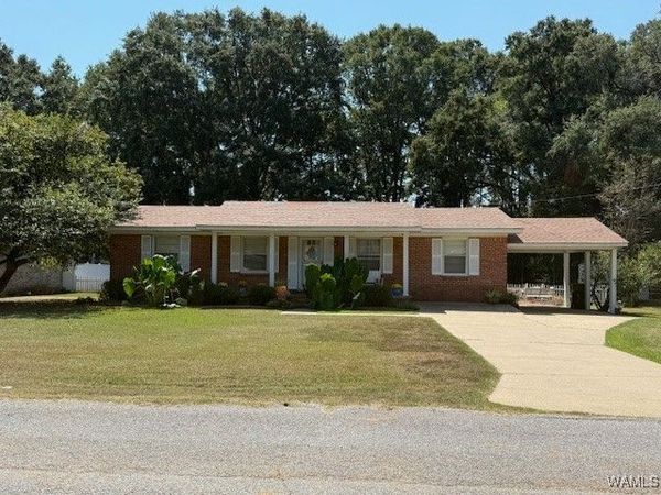 809 CLOVERLAND Drive, Greensboro, AL 36744