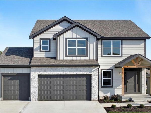 2332 NE Andromada Court, Blue Springs, MO 64014