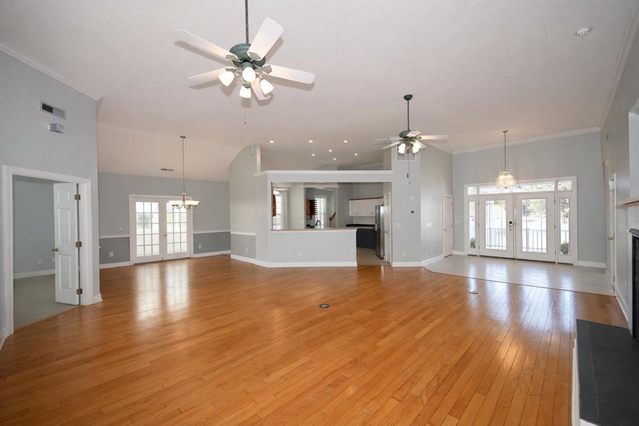 2600 Broome Terrace Photo 7