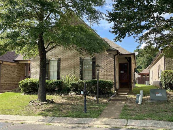 6916 LAGRANGE PINES DR, Cordova, TN 38018