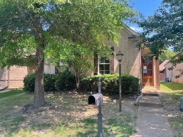 6916 LAGRANGE PINES DR, Cordova, TN 38018