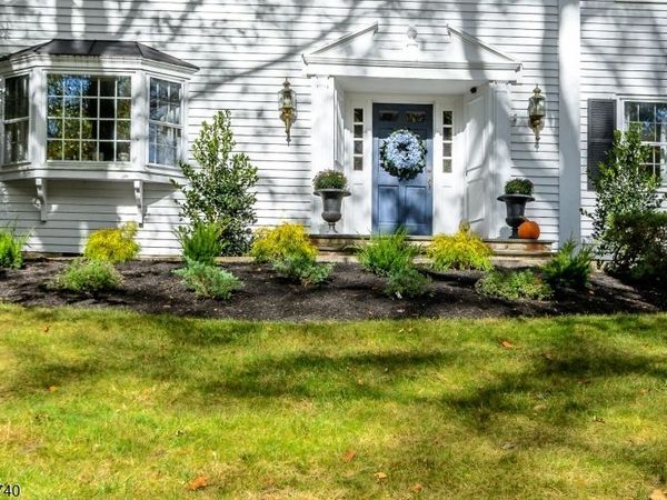 356 Fells Rd, Essex Fells, NJ 07021