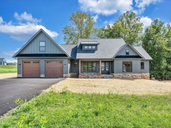 Lot 18 Farm DR, Moneta, VA 24121