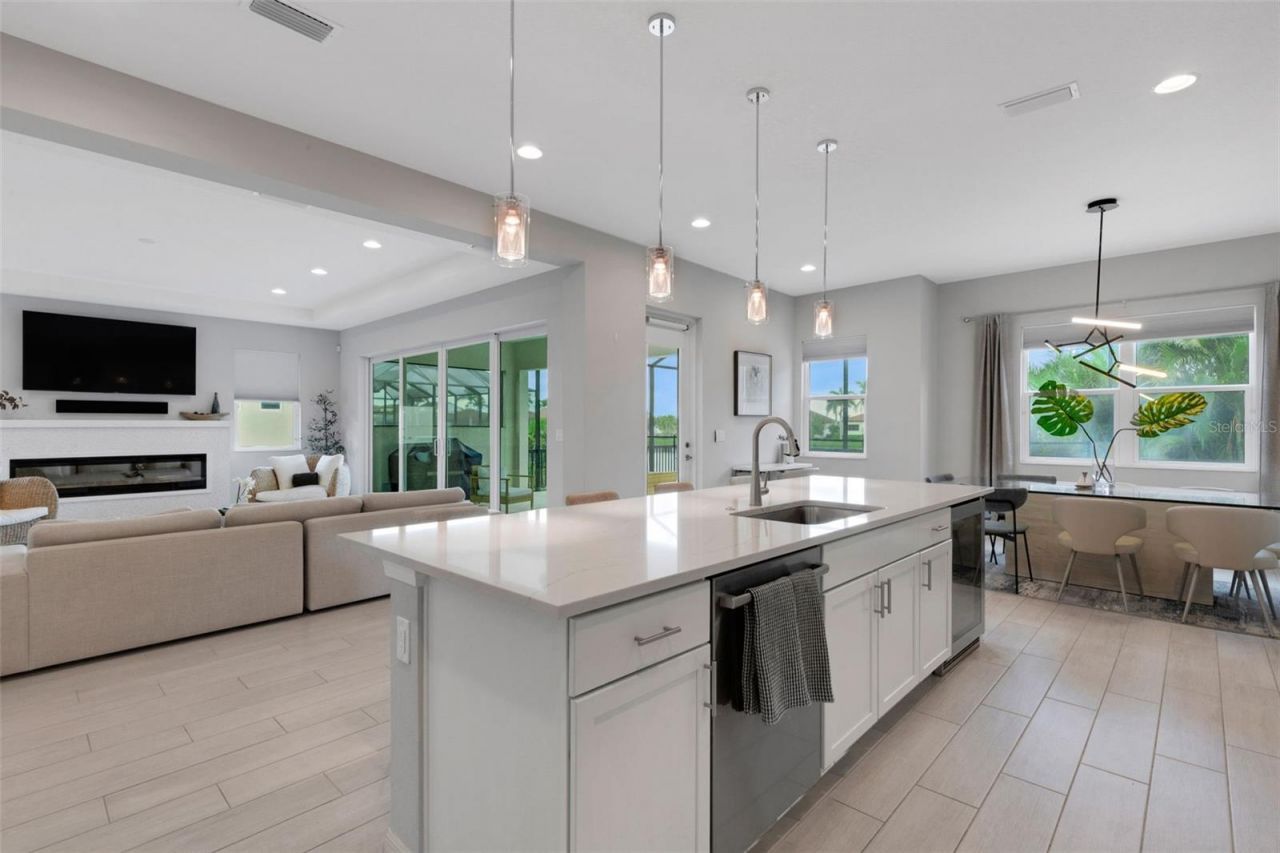 5718 Title Row Drive, Bradenton, FL 34210 Photo